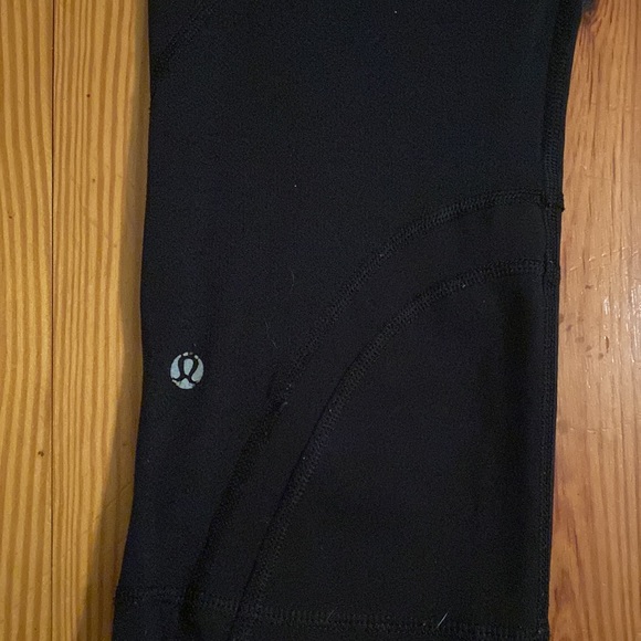 Lululemon size 12 crop leggings - Picture 3 of 5